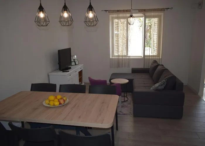 Apartment Antonella Makarska